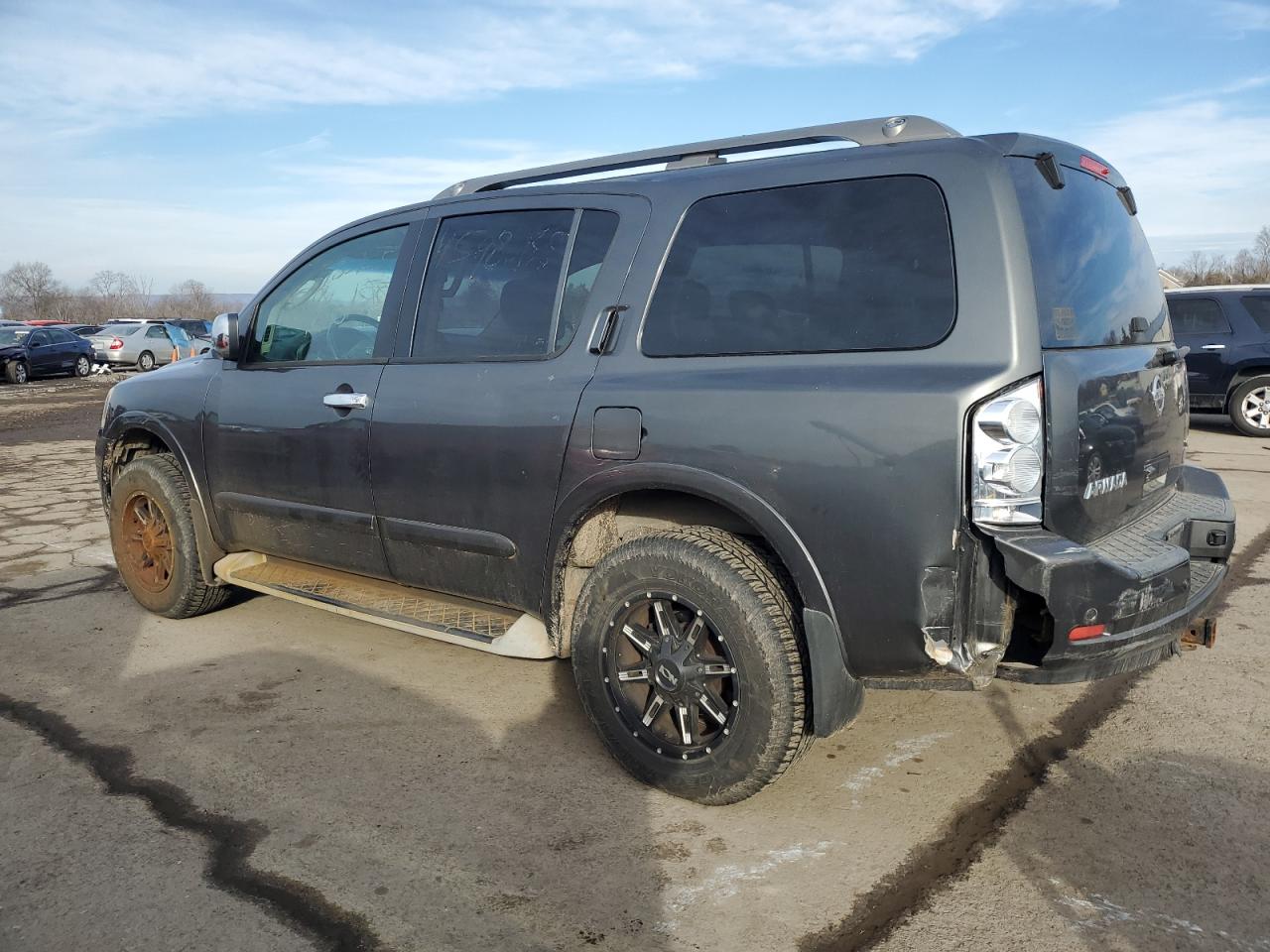 2010 Nissan Armada - Image 2