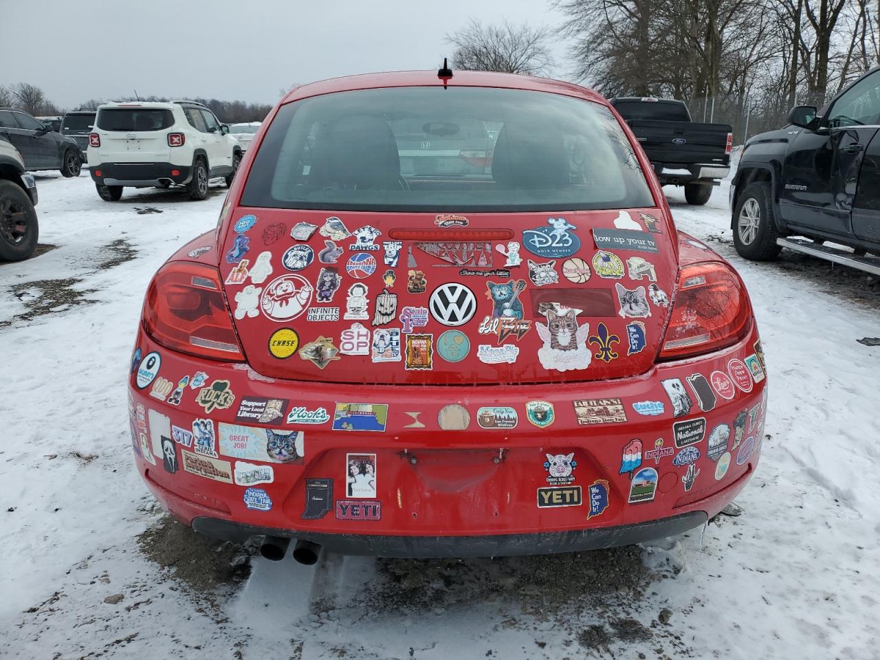 2012 Volkswagen Beetle - Image 6