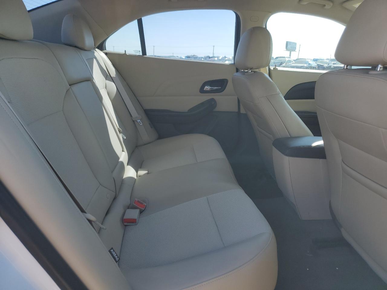 2015 Chevrolet Malibu - Image 10