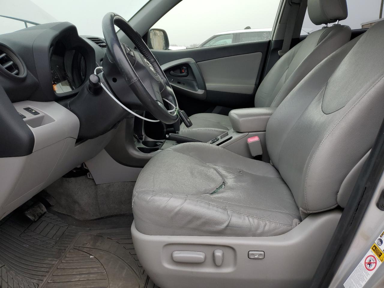 2012 Toyota RAV 4 - Image 7