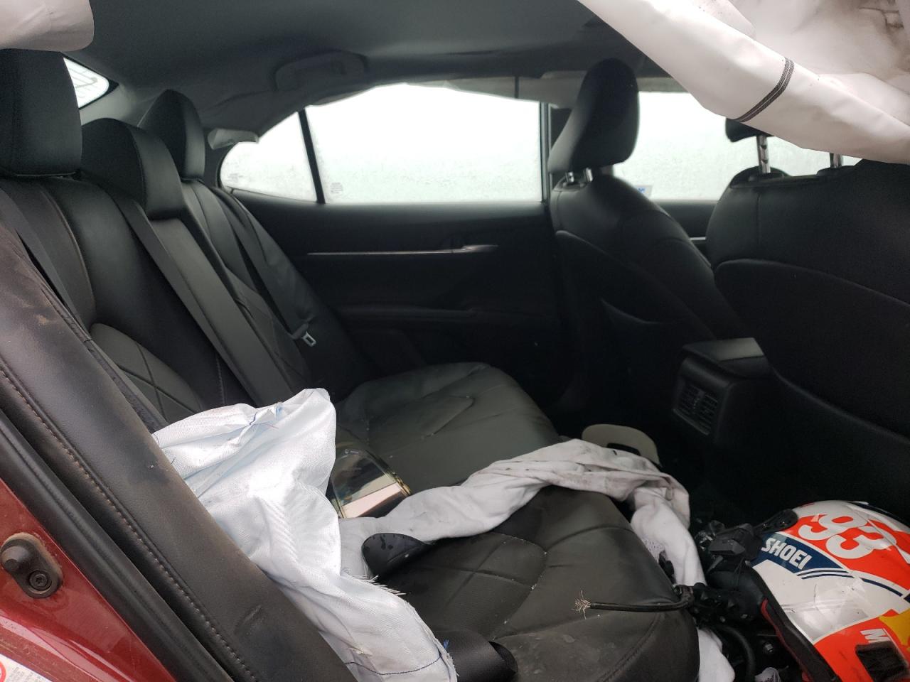 2018 Toyota Camry - Image 10
