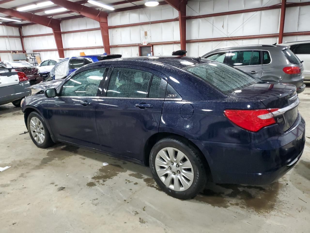 2013 Chrysler 200 - Image 2