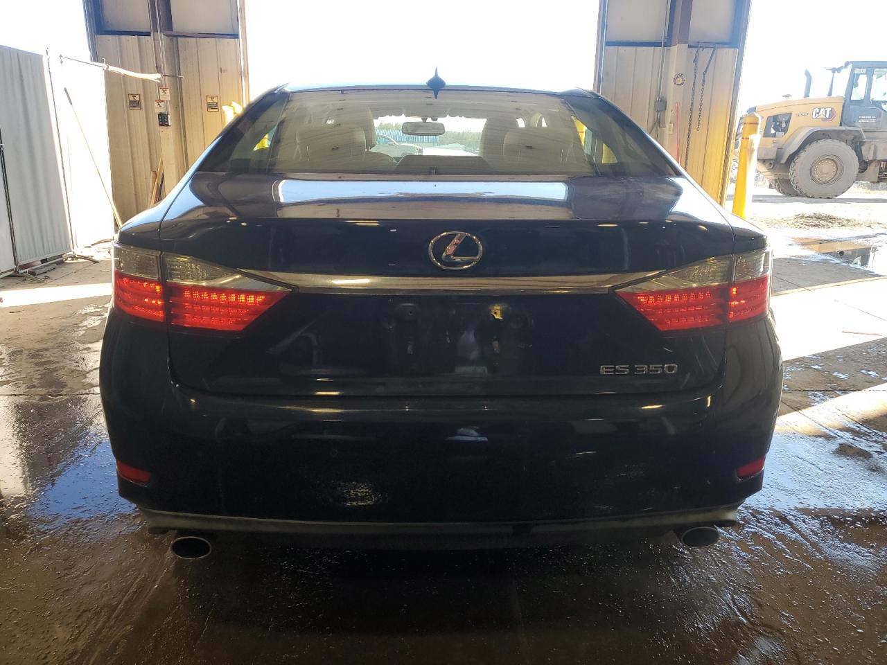 2013 Lexus ES - Image 6