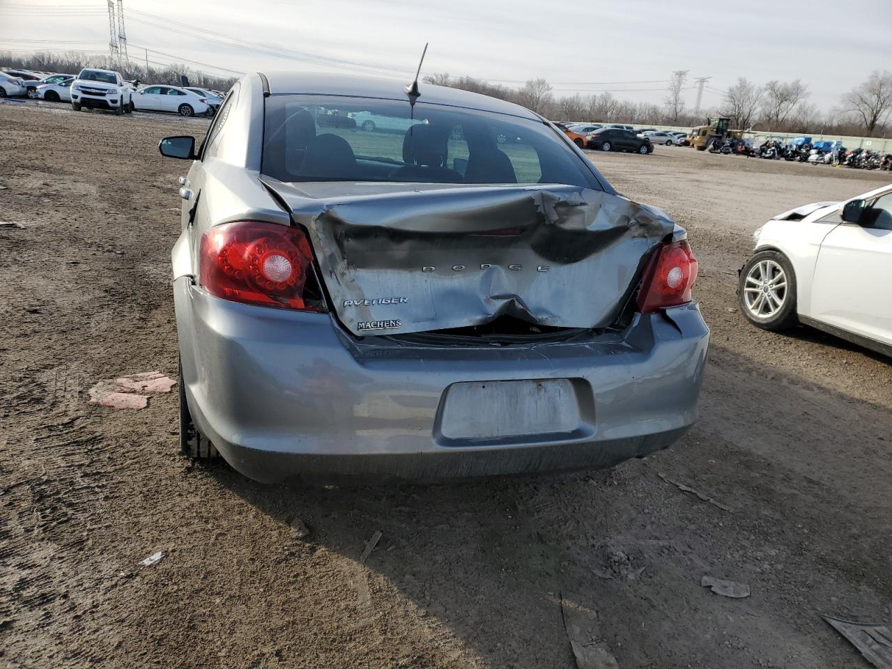 2012 Dodge Avenger - Image 6