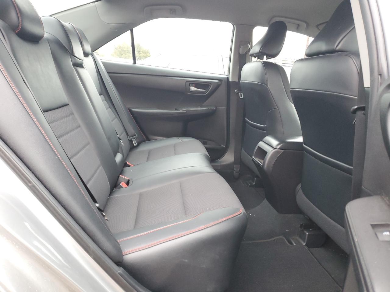 2016 Toyota Camry - Image 10