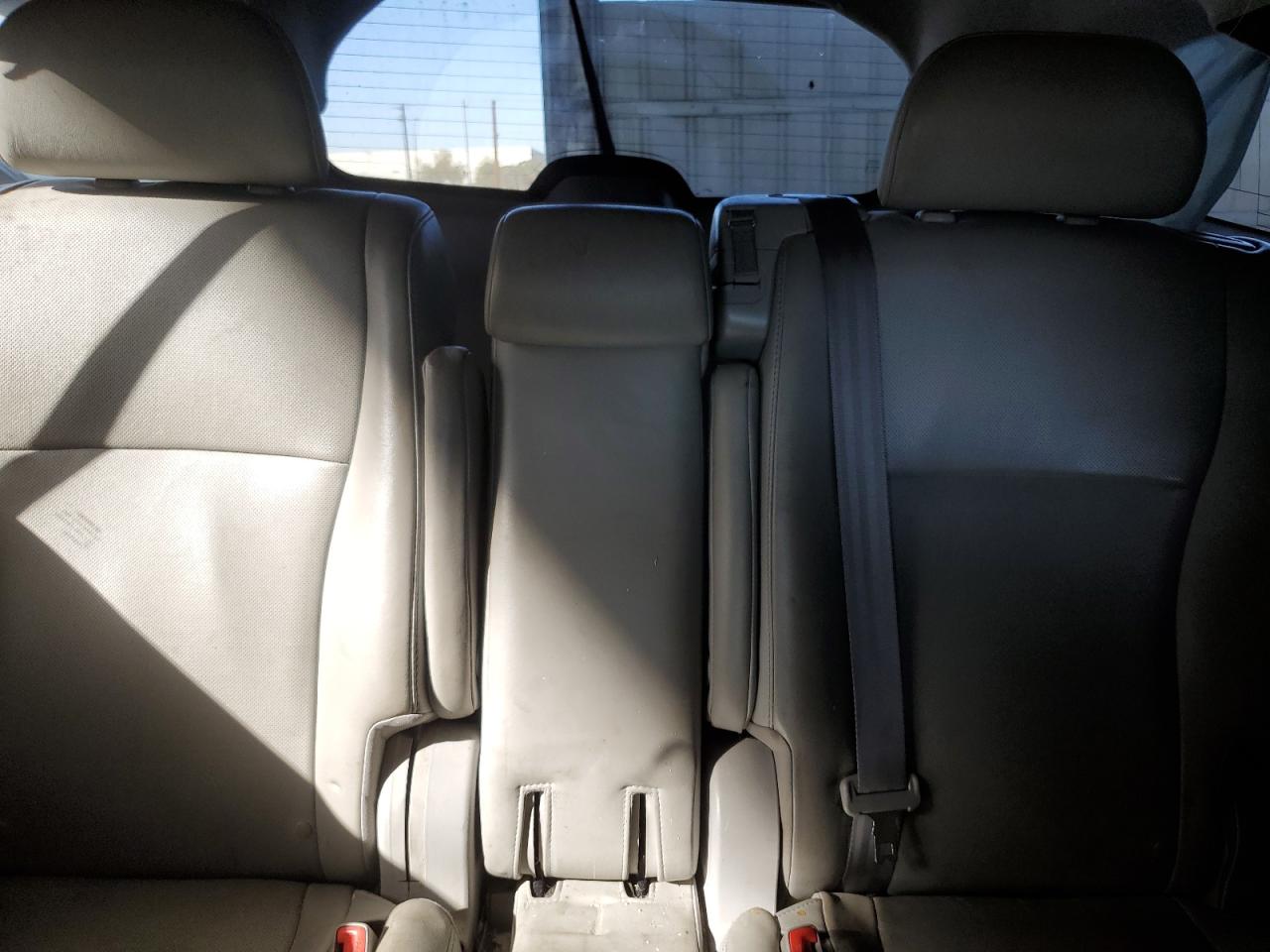 2013 Toyota Highlander - Image 10