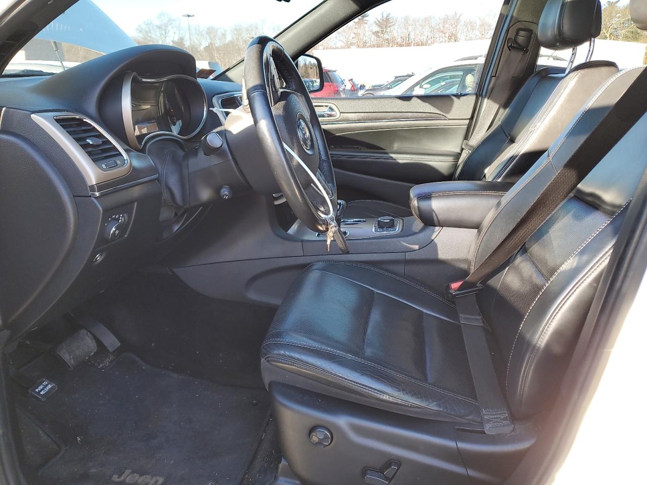 2015 Jeep Grand Cherokee - Image 7