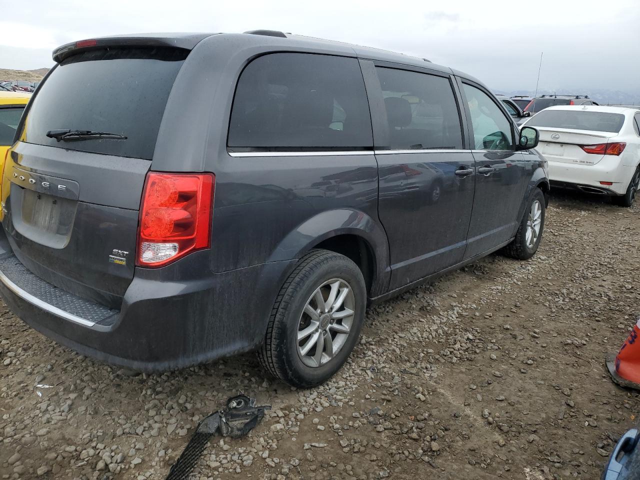 2019 Dodge Caravan - Image 3