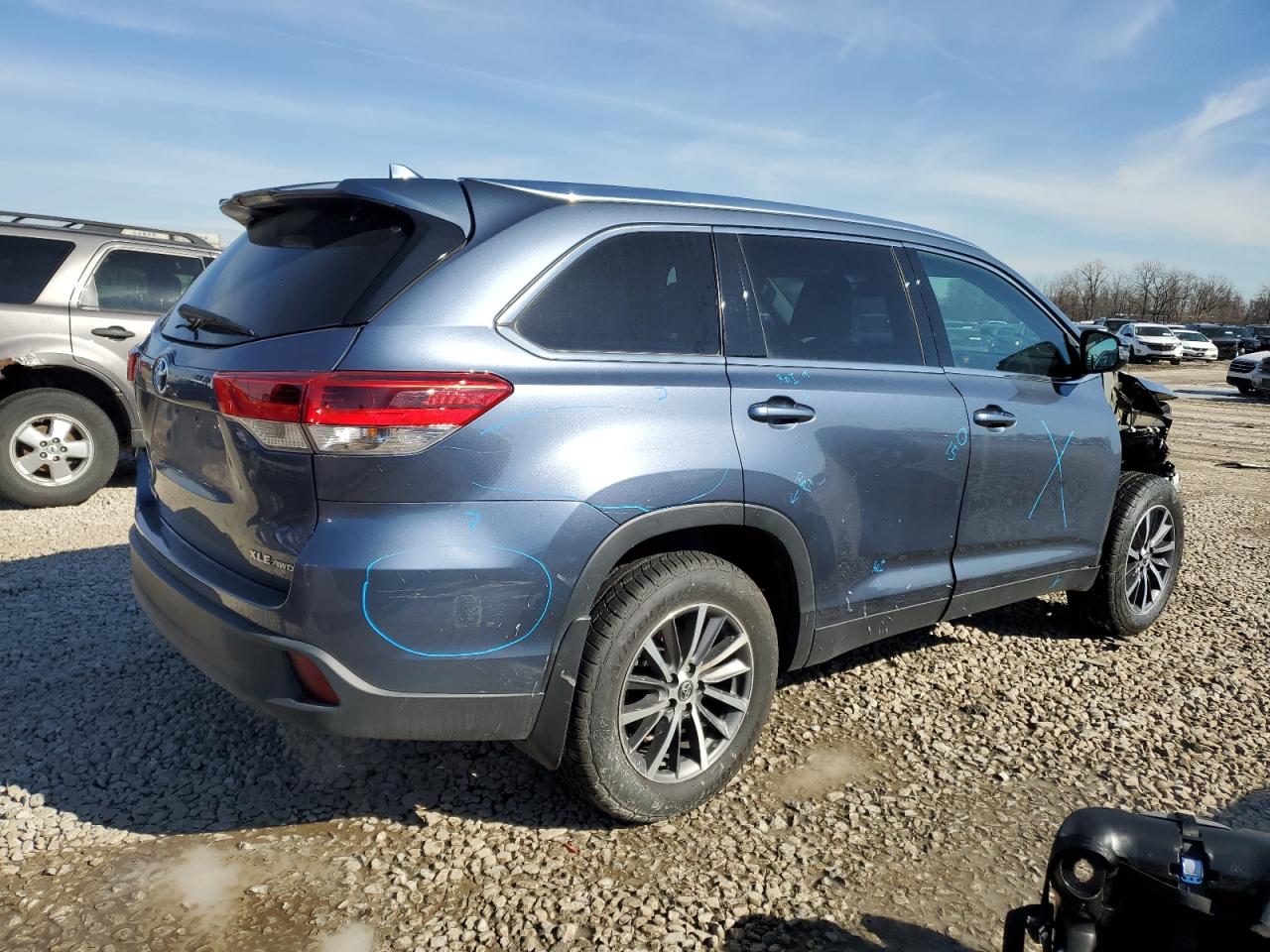 2019 Toyota Highlander - Image 3