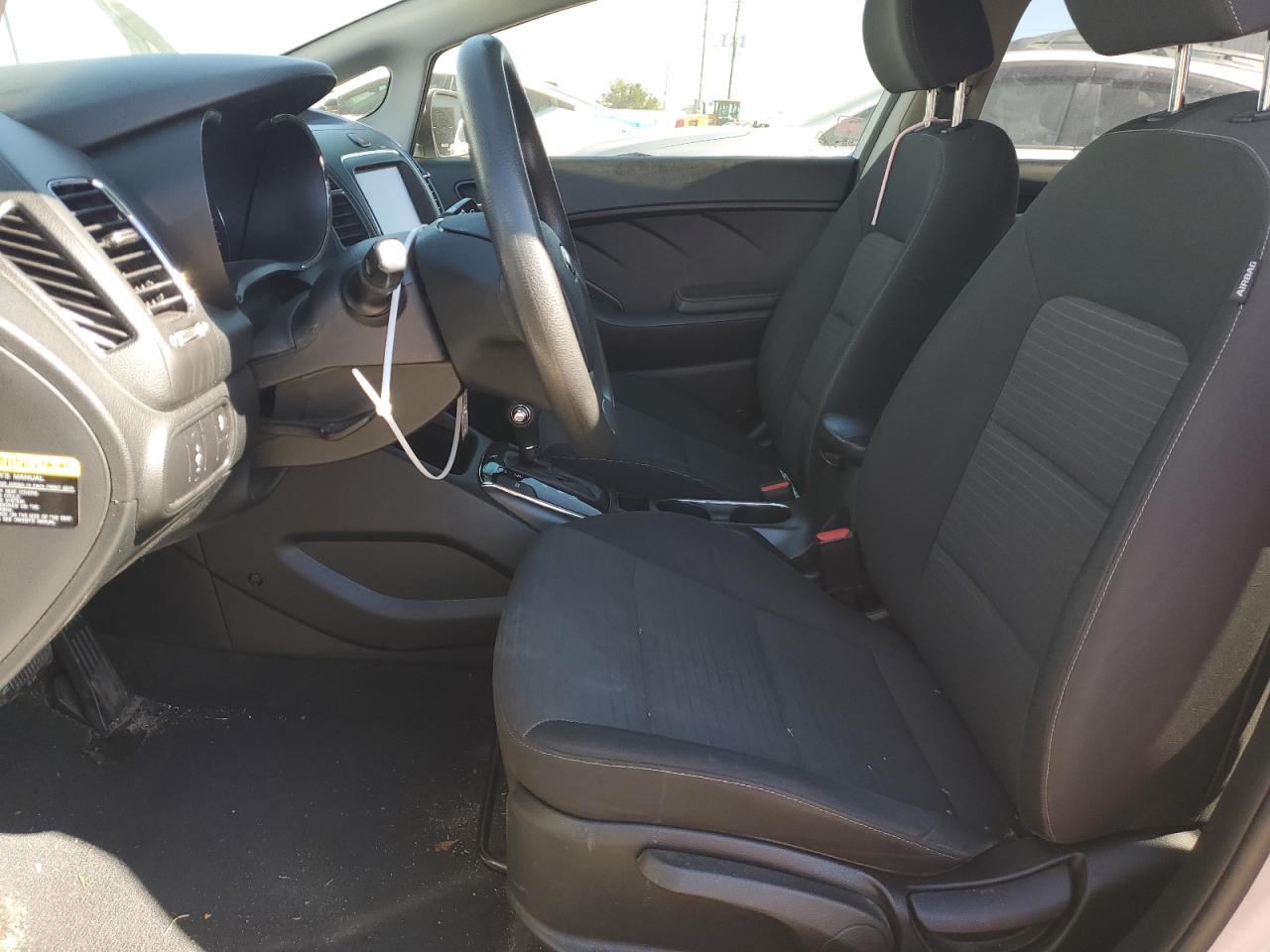 2018 Kia Forte - Image 7