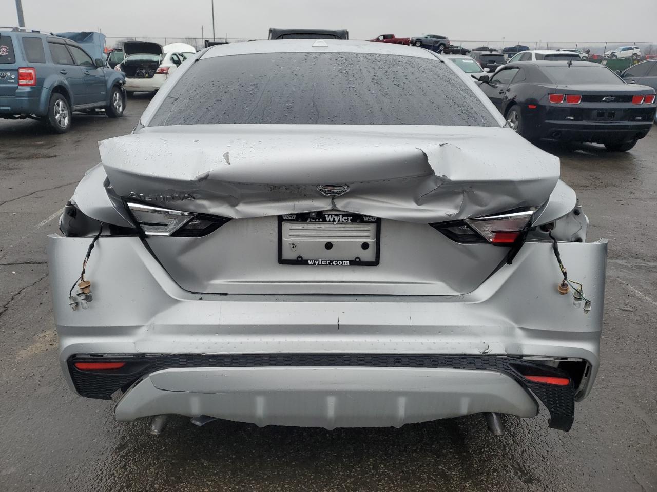 2020 Nissan Altima - Image 6