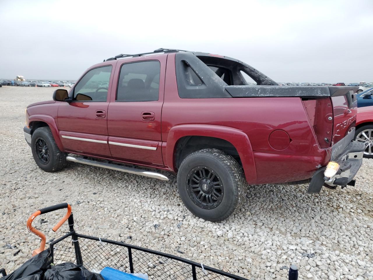 2006 Chevrolet Avalanche - Image 2