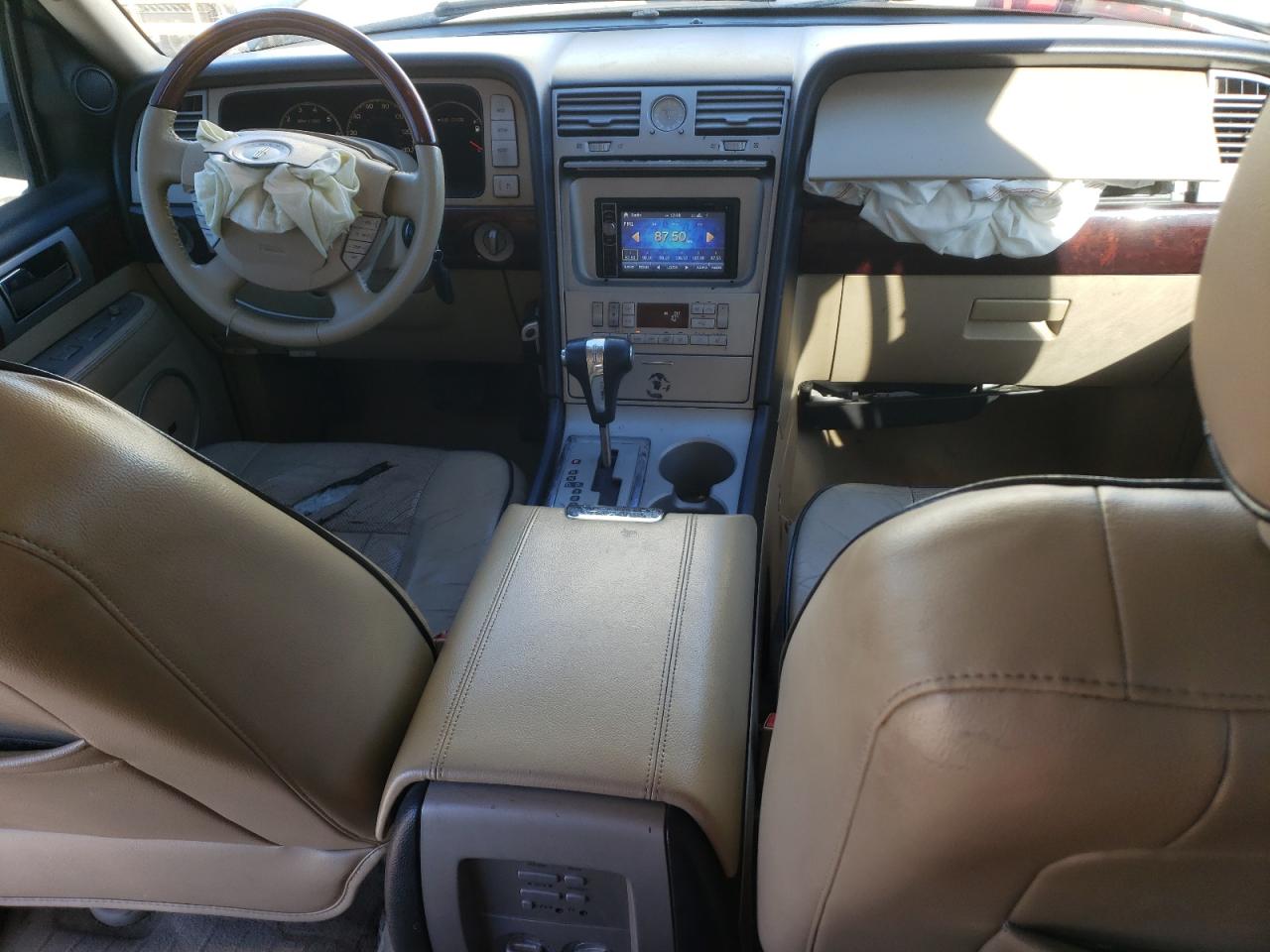2006 Lincoln Navigator - Image 8