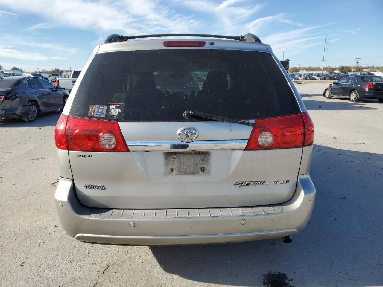 2007 Toyota Sienna - Image 6