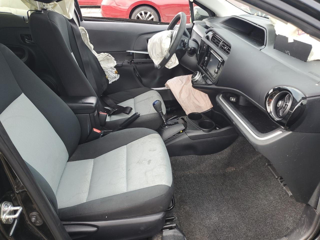 2015 Toyota Prius - Image 7