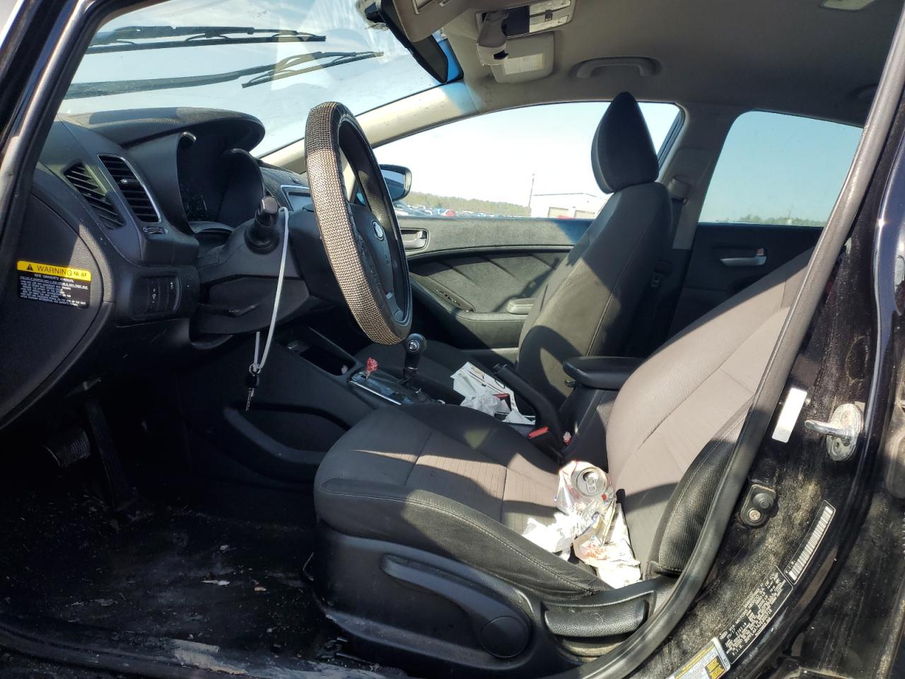 2018 Kia Forte - Image 7