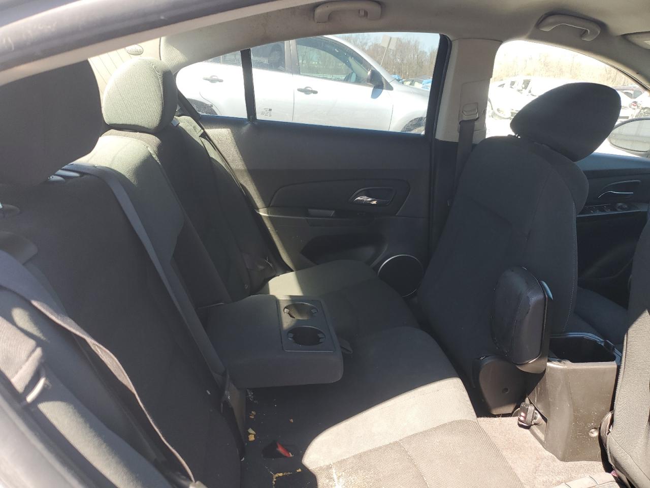 2012 Chevrolet Cruze - Image 10