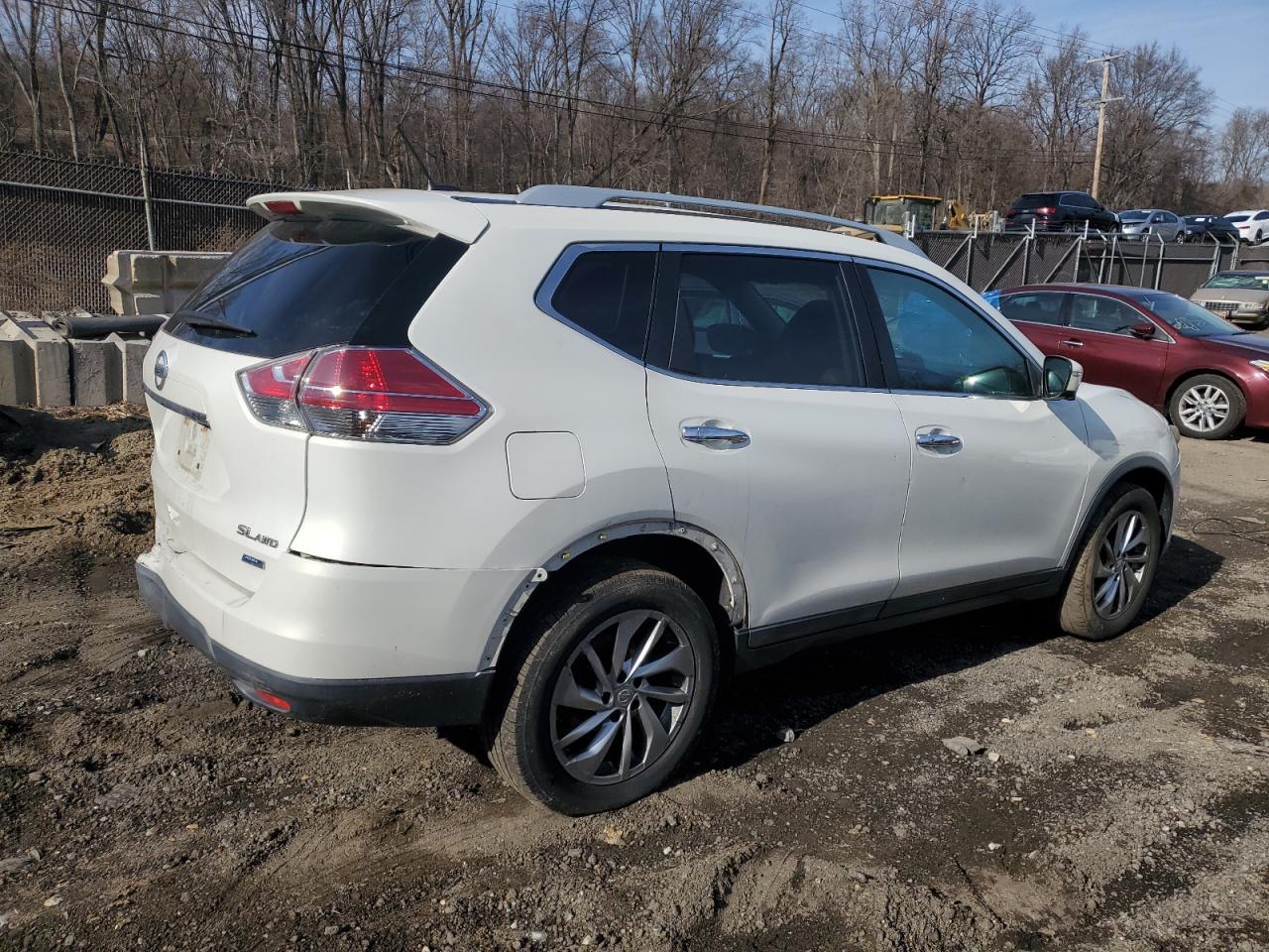 2014 Nissan Rogue - Image 3