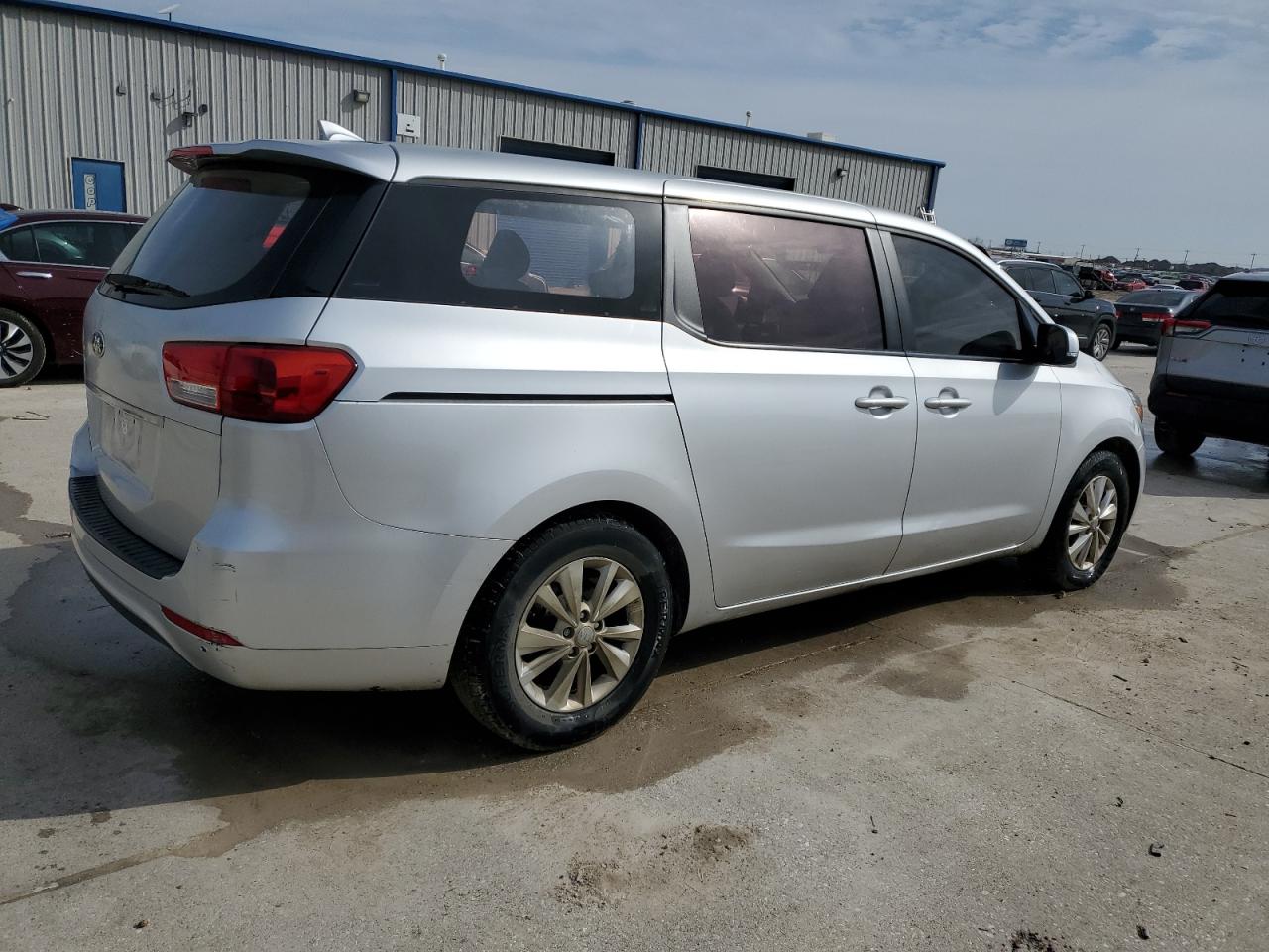 2016 Kia Sedona - Image 3