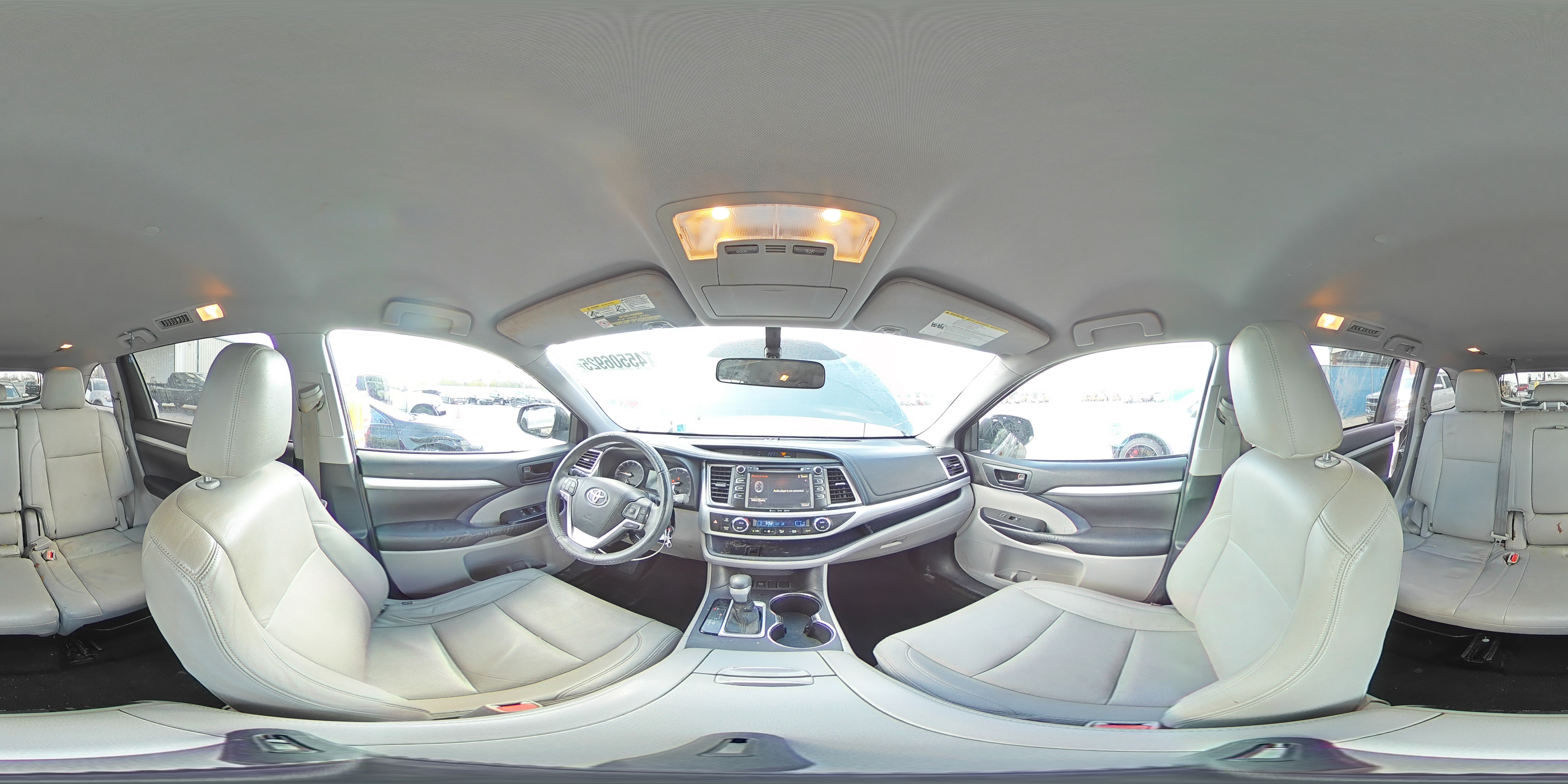 2016 Toyota Highlander - Image 15