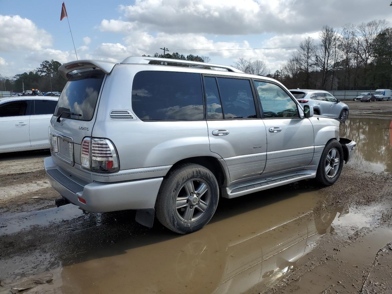 2006 Lexus LX - Image 3