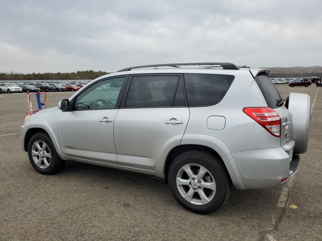 2012 Toyota RAV 4 - Image 2