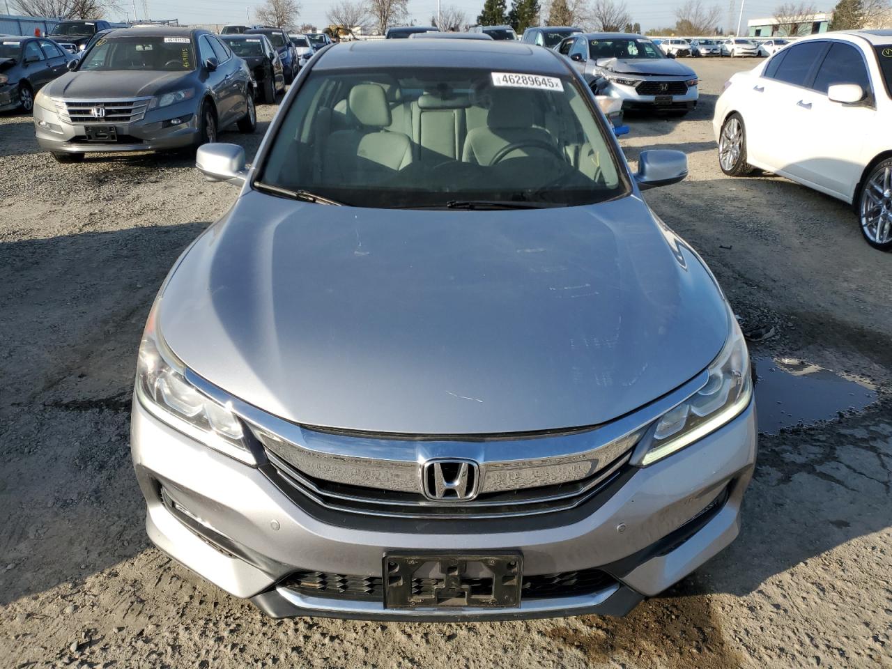 2017 Honda Accord - Image 5