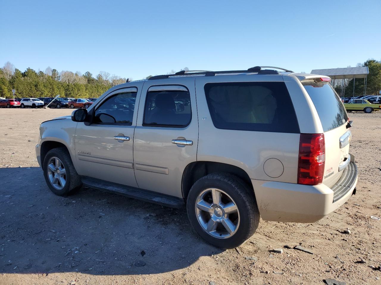 2007 Chevrolet Tahoe - Image 2