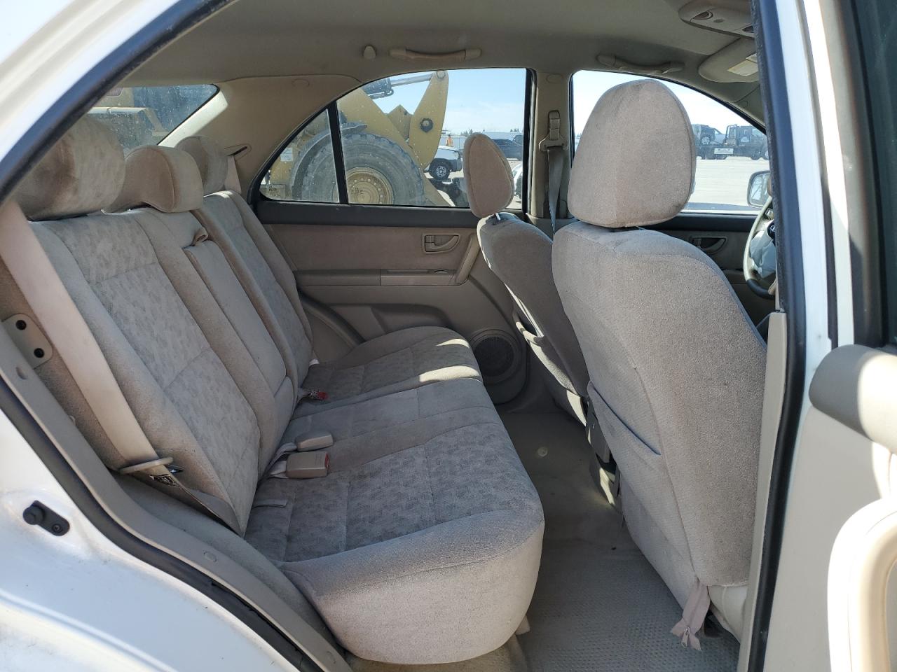 2005 Kia Sorento - Image 11