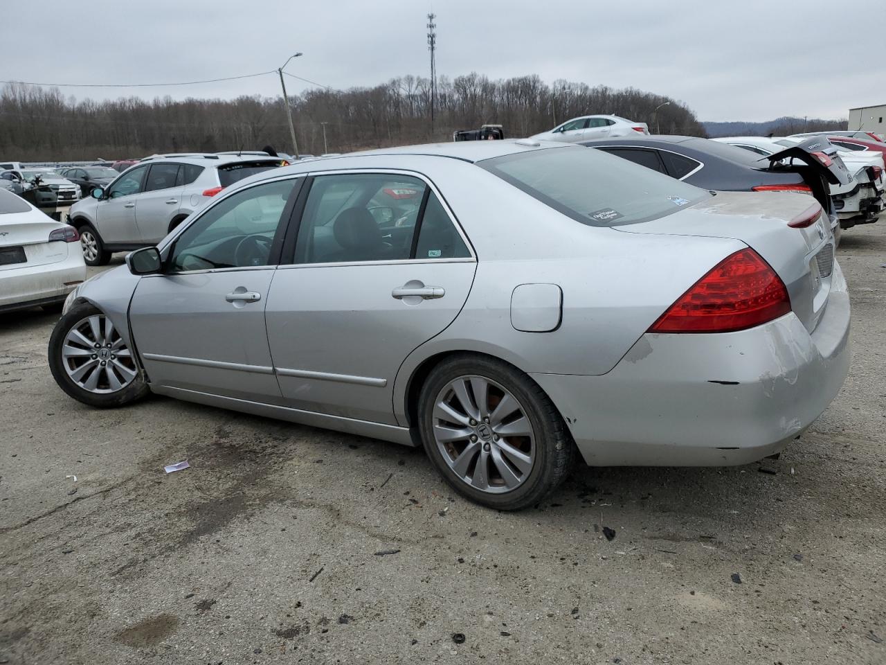 2007 Honda Accord - Image 2