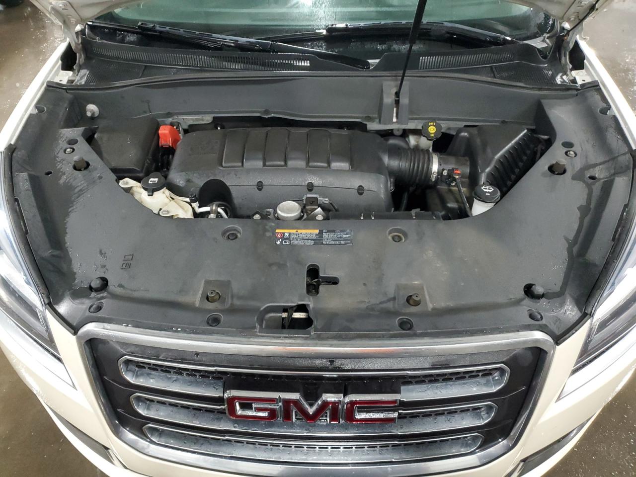 2014 GMC Acadia - Image 13