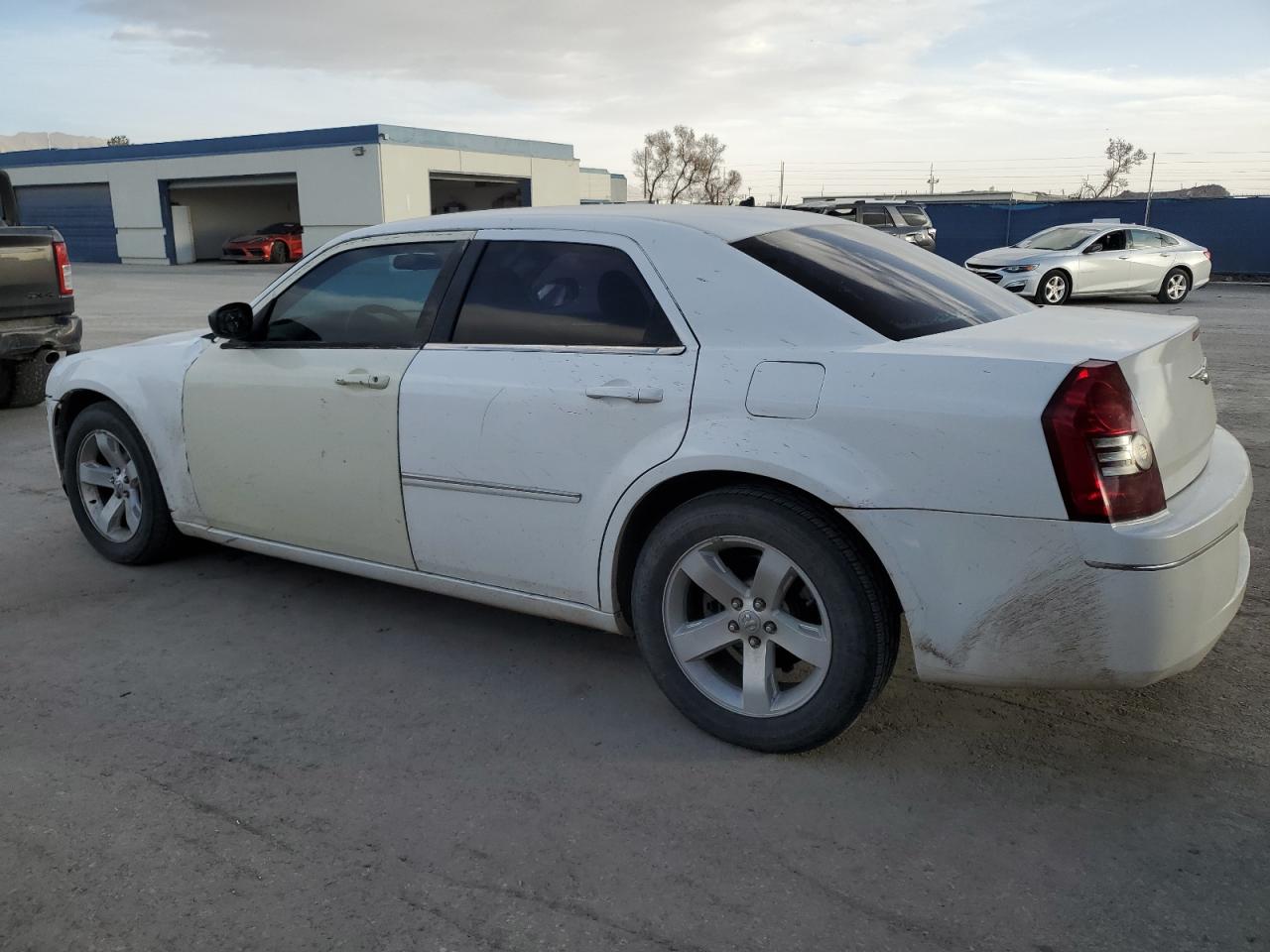 2008 Chrysler 300 - Image 2