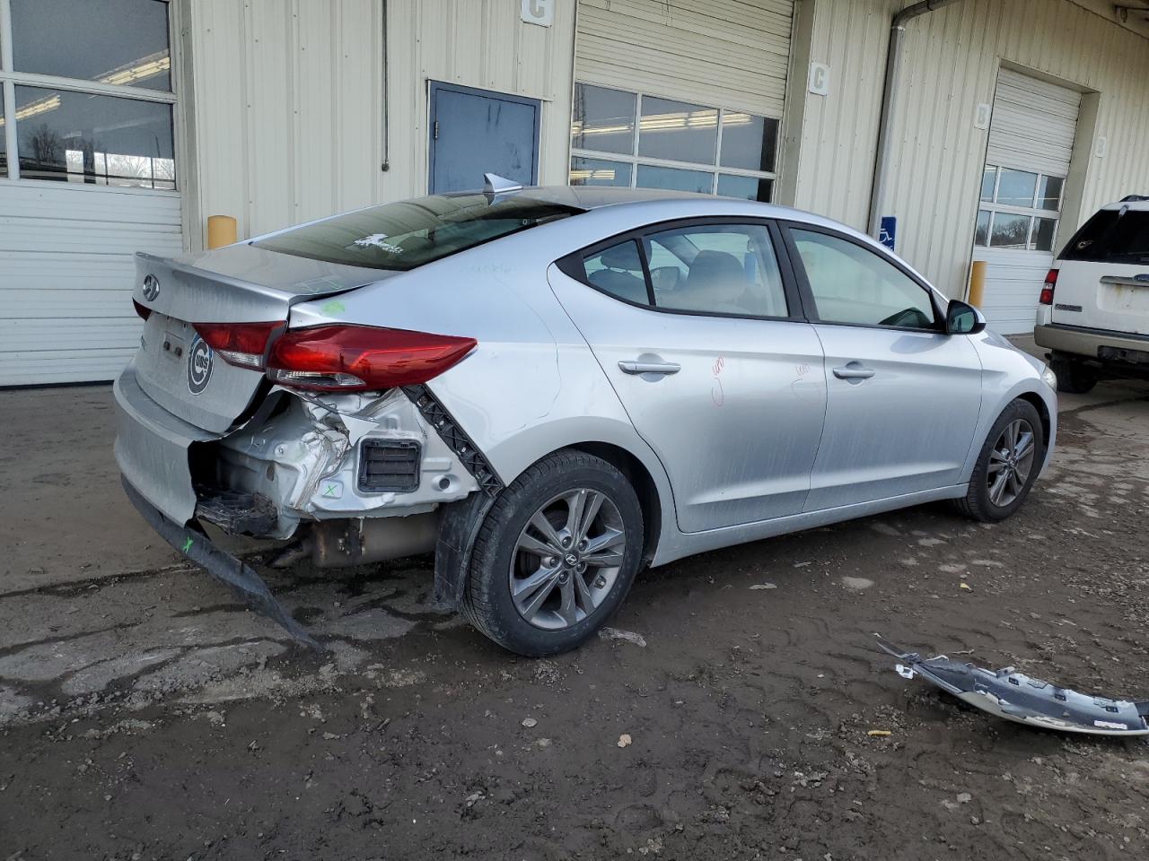 2017 Hyundai Elantra - Image 3