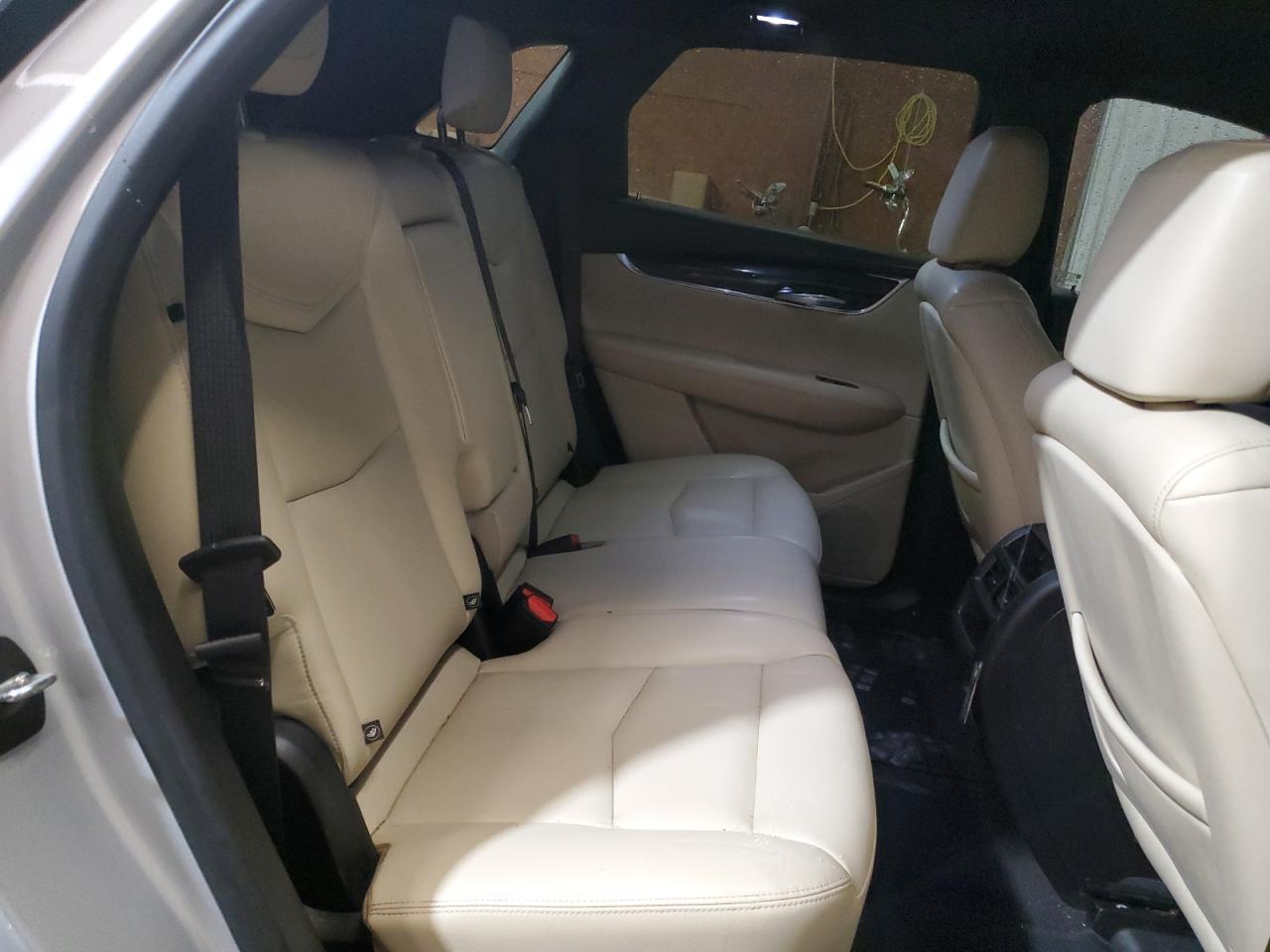 2018 Cadillac XT5 - Image 11