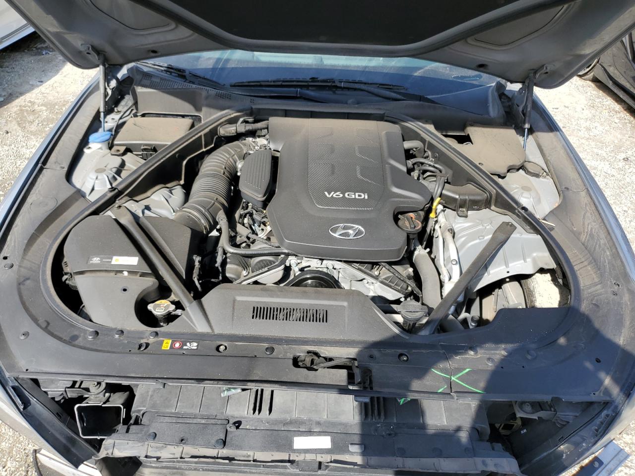 2016 Hyundai Genesis - Image 11