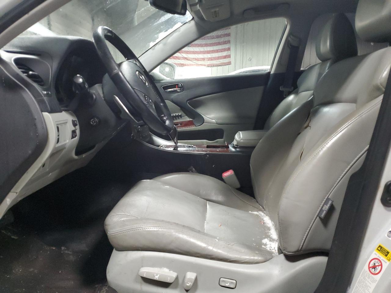 2007 Lexus IS - Image 7