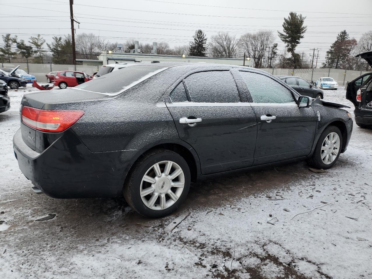 2012 Lincoln MKZ - Image 3
