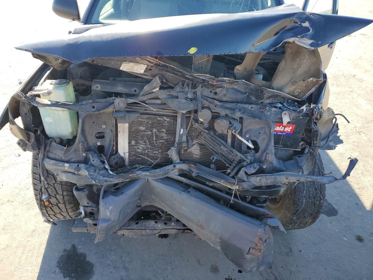 2012 Toyota Tacoma - Image 12