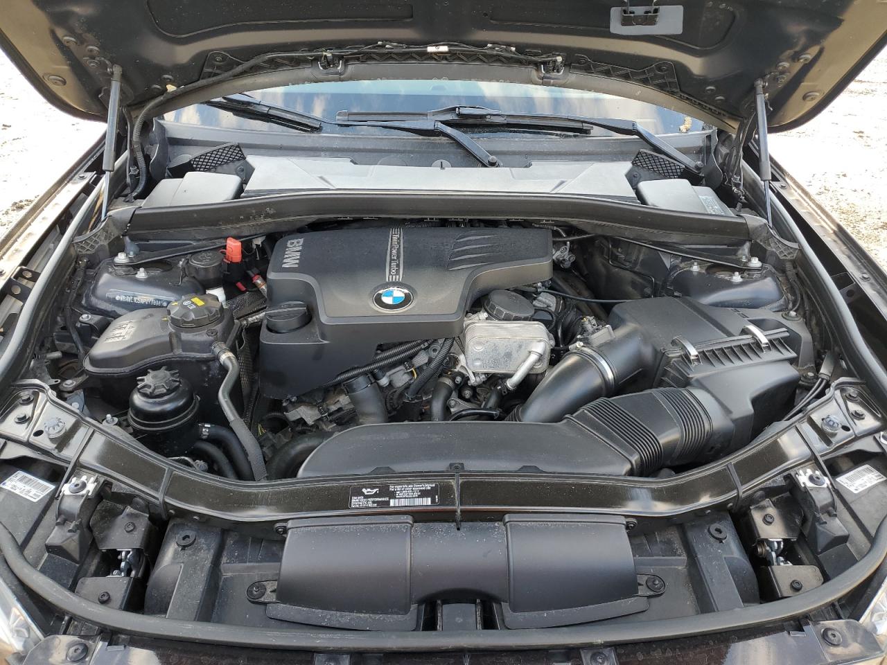 2015 BMW X1 - Image 12