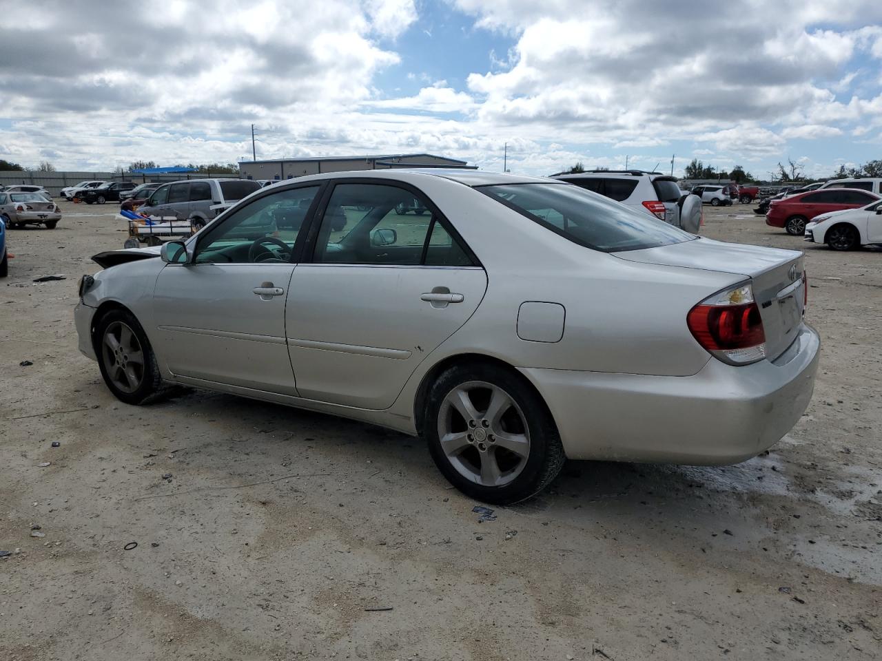 2006 Toyota Camry - Image 2