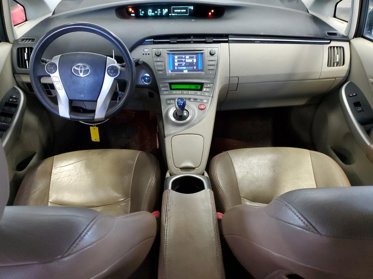 2012 Toyota Prius - Image 8