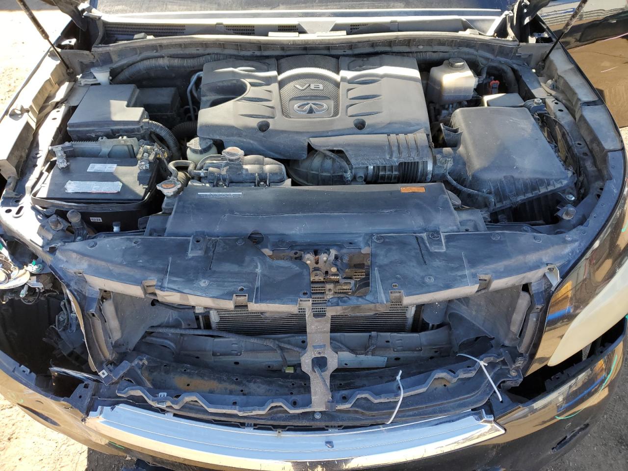 2011 Infiniti QX56 - Image 12