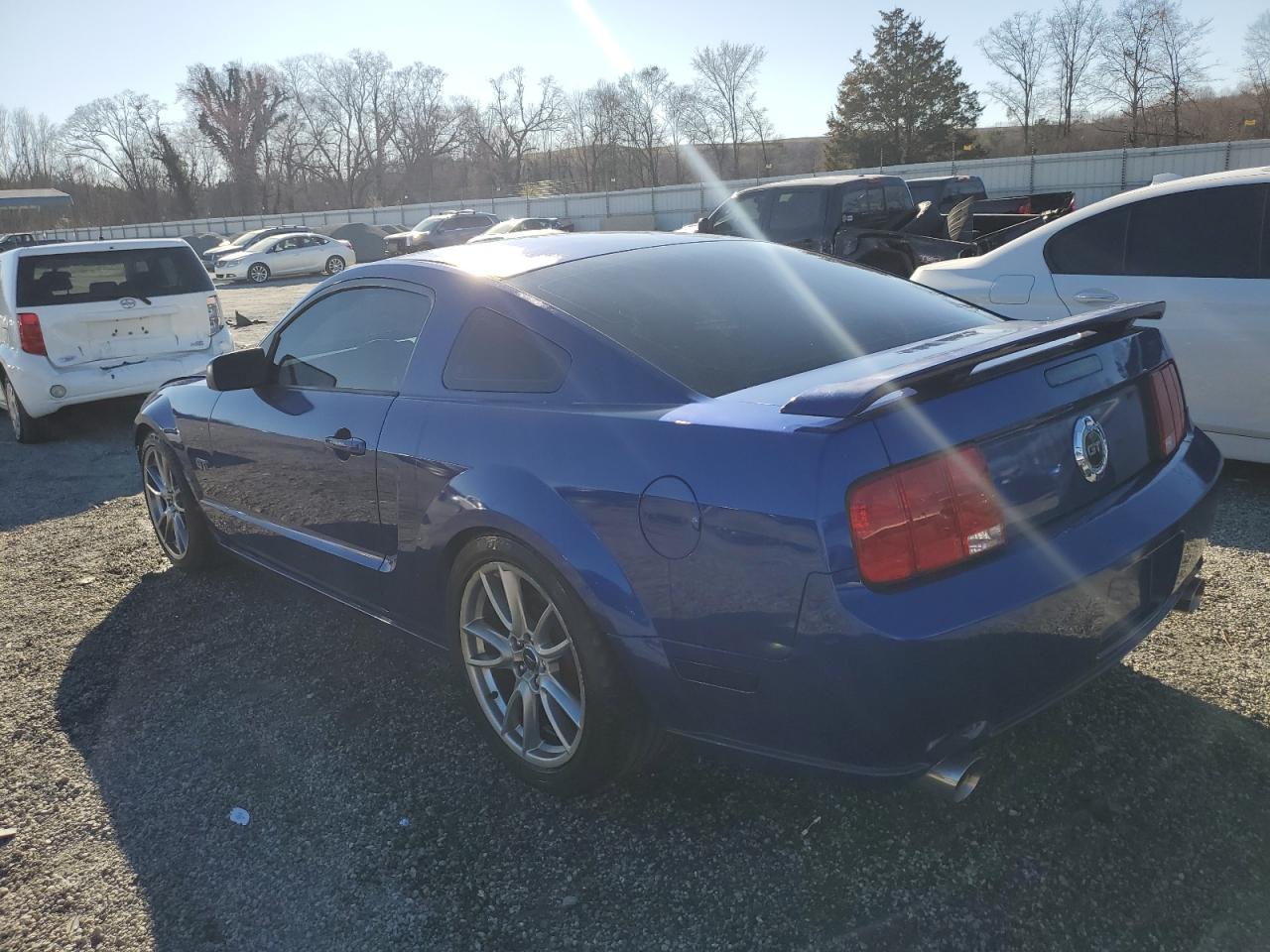 2005 Ford Mustang - Image 2