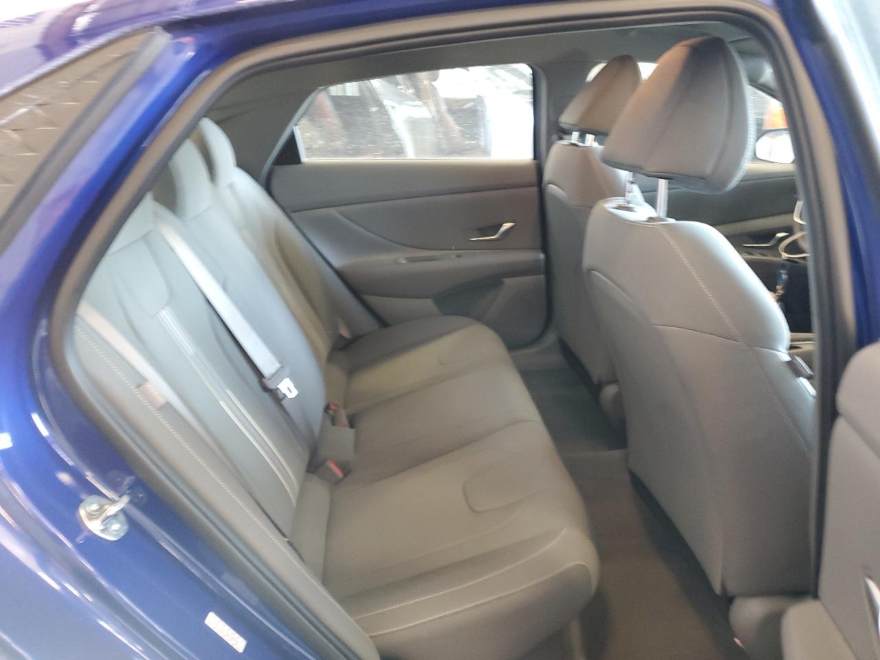 2024 Hyundai Elantra - Image 10