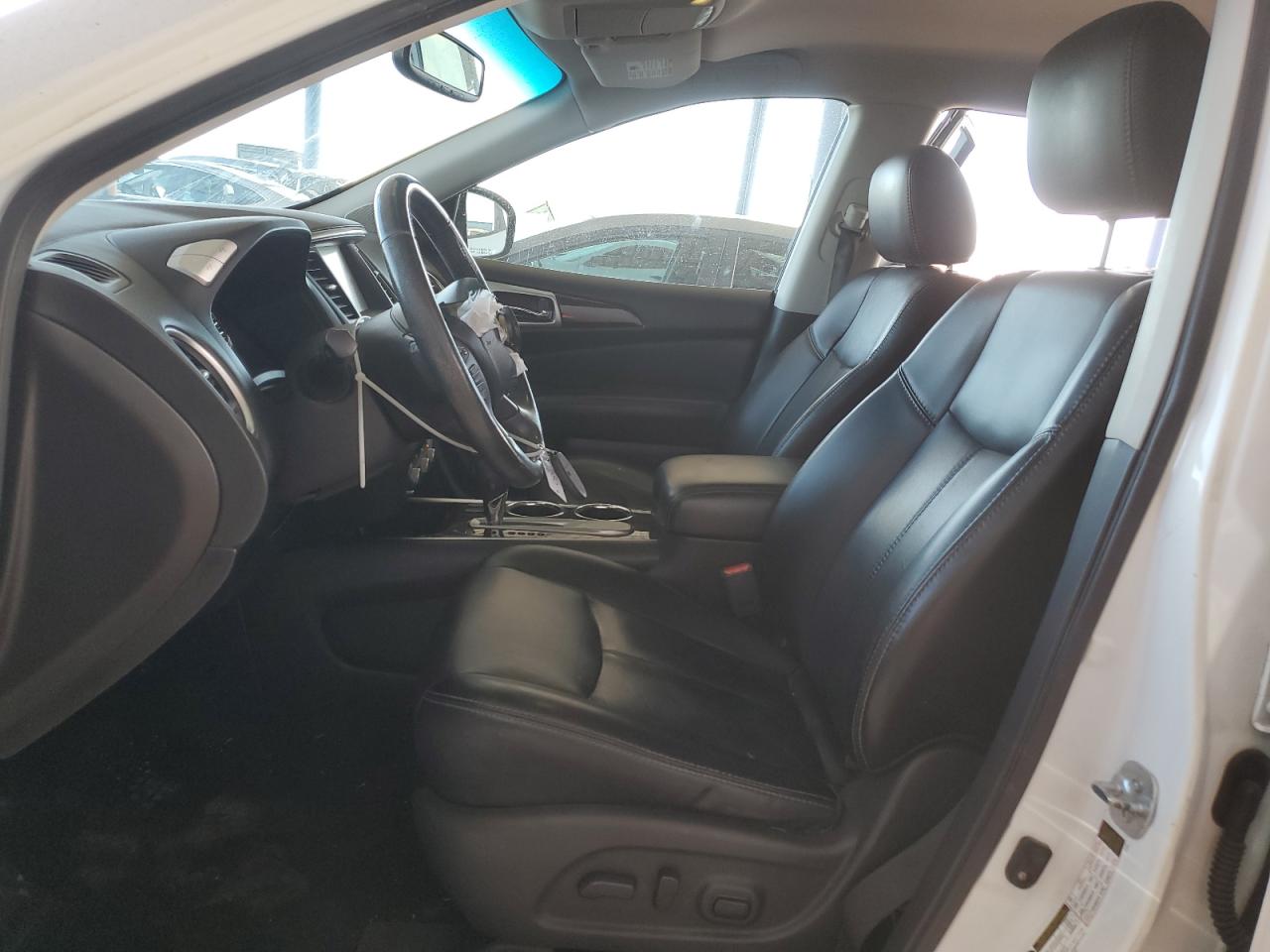 2015 Nissan Pathfinder - Image 7