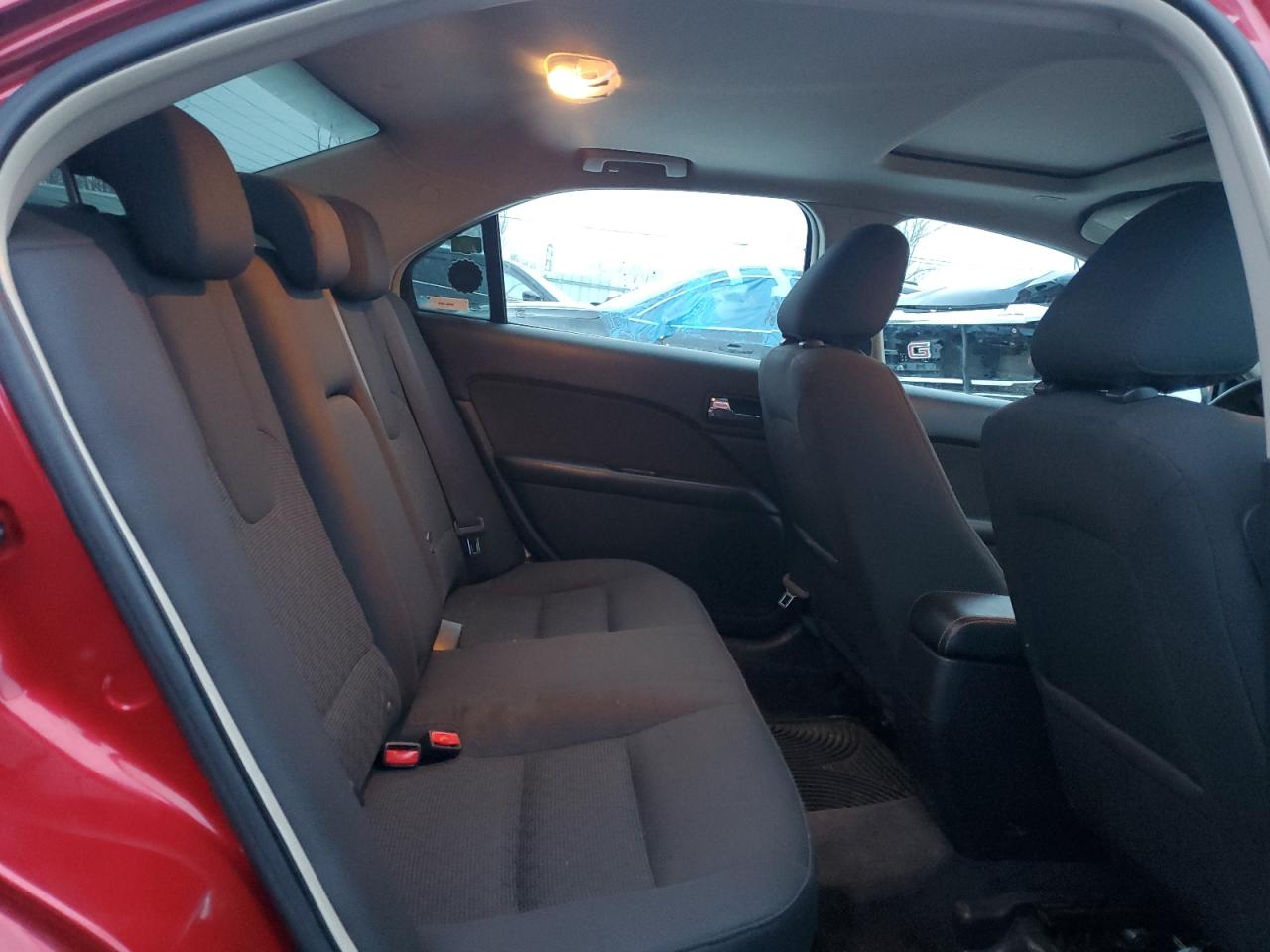 2010 Ford Fusion - Image 10