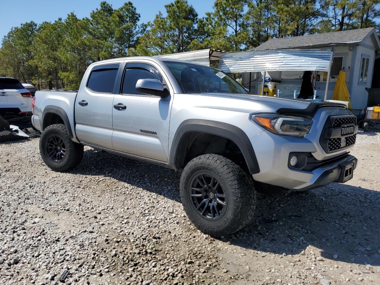 2019 Toyota Tacoma - Image 4
