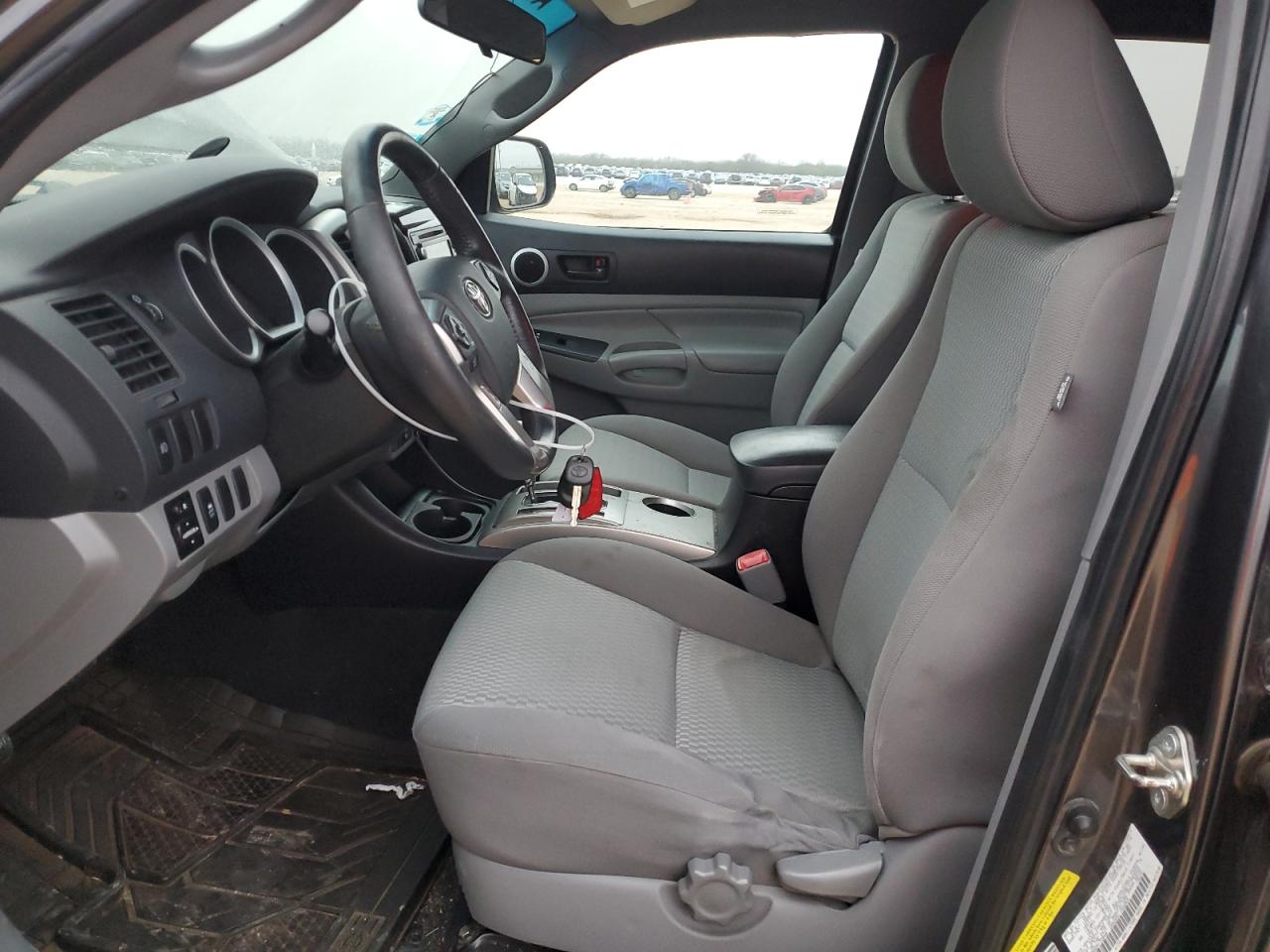 2014 Toyota Tacoma - Image 7