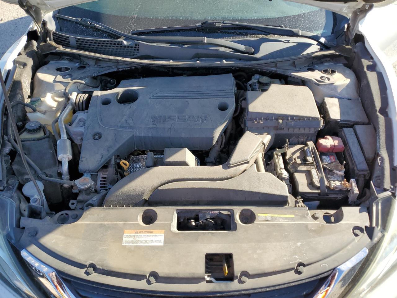 2017 Nissan Altima - Image 11