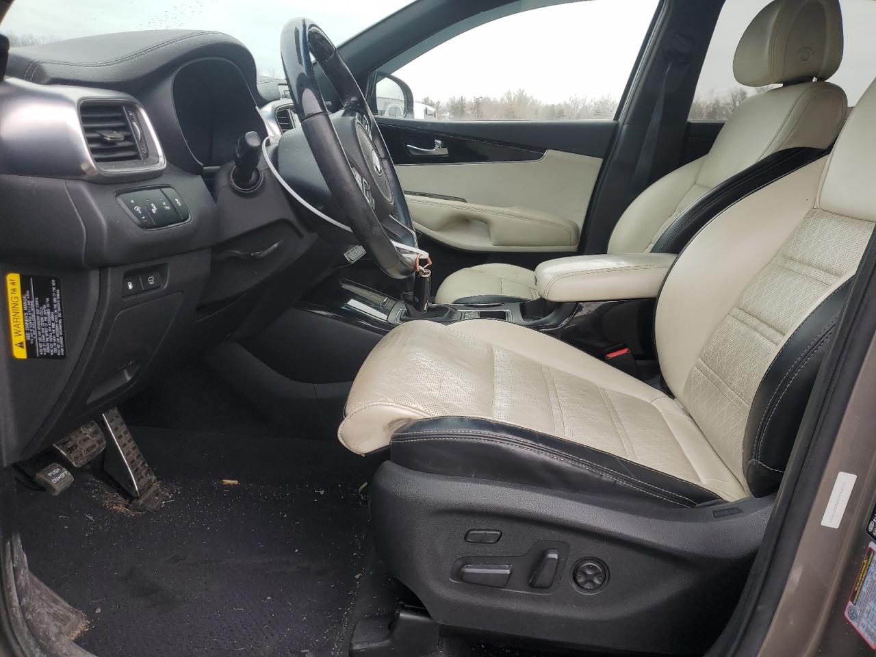 2016 Kia Sorento - Image 7